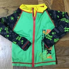 ラッシュガード100のサムネイル