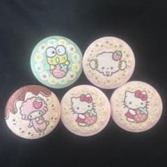 【お値下げ中】サンリオキャラクターズ 刺繍缶バッジ 5点セットのサムネイル