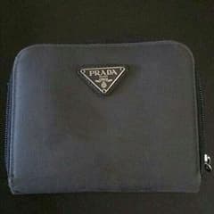 くまぐま様専用   PRADA 財布のサムネイル