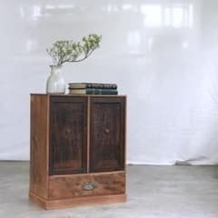 1374 レトロな杉の小引き出し　収納棚　小箪笥　ケース　古家具　アンティーク 小引き出し 収納棚 本棚 杉材 無垢材 引き出し 古家具 アンティーク
