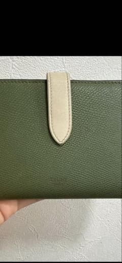 CELINE グリーンレザー 二つ折り財布 - メルカリ
