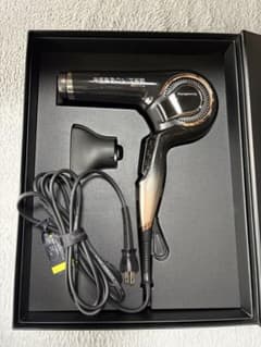 ヘアビューロン4d ドライヤー　2025.5に購入　箱あり ヘアビューロン4d ドライヤー 2025.5に購入 箱あり - メルカリ