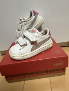 【箱付き】PUMA ベルクロシューズ ホワイト/ピンク スニーカー13cmのサムネイル