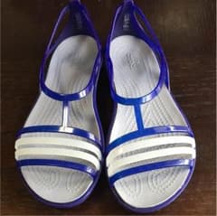 値下げ☆クロックス☆イザベラ サンダル ブルーのサムネイル