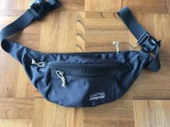 か*ゃ様 Patagonia P-6ロゴ刺繍ウエストポーチ ボディバッグ ジャンのサムネイル
