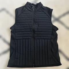 s*i様 adidas ダウンベスト ブラック Lサイズのサムネイル