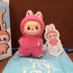 PIN FOR LOVEシリーズ イニシャル　ペンダント【 Q 】　ラブブのサムネイル
