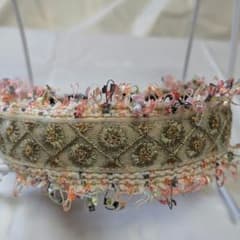 ゴールド刺繍とフリンジの華やかなカチューシャのサムネイル