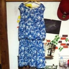 セクシー♡ 背中開きワンピースのサムネイル