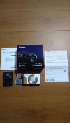 キヤノン PowerShot SX740 HS シルバーのサムネイル