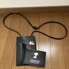 PEANUTS スヌーピー ポシェットとパスケース ブラックのサムネイル