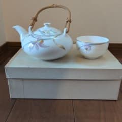 花柄急須と茶碗セットのサムネイル