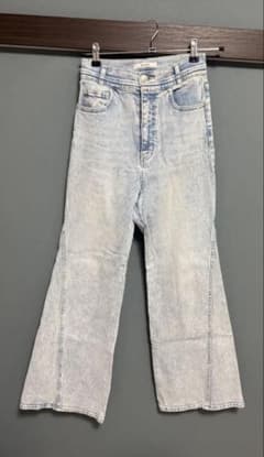 SNIDEL Sustainable ストレッチフレアデニムパンツのサムネイル