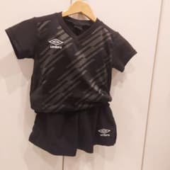umbro　プラシャツ&パンツ　130㎝のサムネイル