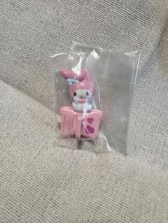 サンリオキャラクターズ キーリングハンガー　マイメロディ ガチャガチャのサムネイル
