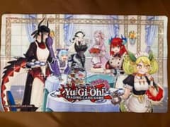 遊戯王 公式 YCS 2025 ドラゴンメイドのお心づくし プレイマット 北米版 遊戯王 公式 YCS 2025 ドラゴンメイドのお心づくし プレイマット 北米