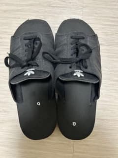 adidas GAZELLE ブラックスポーツサンダル - メルカリ