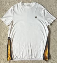MONCLER】サイドジップ Tシャツ ホワイトMサイズ - メルカリ
