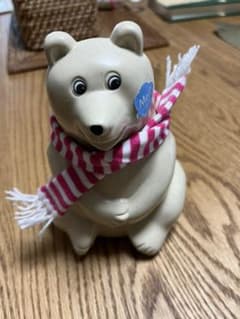 しろくま貯金箱　ピンクマフラーのサムネイル