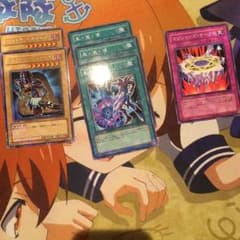 遊戯王 ブラックマジシャンのサムネイル
