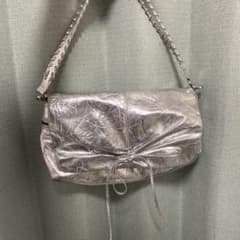 ZARA シルバーショルダーバッグのサムネイル