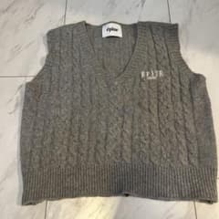 épine ケーブルニットベスト グレーのサムネイル