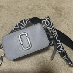 MARC JACOBS（マーク ジェイコブス）「ザ スナップショット」　グレー