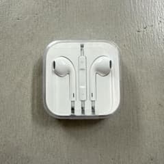 新品未使用品 Apple EarPods ホワイト 3.5mmジャックのサムネイル
