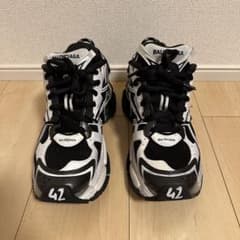 バレンシアガ　balenciaga RUNNER スニーカー 42のサムネイル