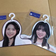 NiziU一番くじ　ハンガー　マヤ&リオのサムネイル
