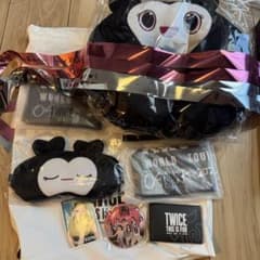 TWICE アプグレ グッズ TWICE グッズセット TWICE THIS IS FOR アプグレ特典 大阪 - メルカリ
