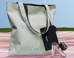 ミニポーチ付】PRADA BEAUTY トートバッグ ノベルティ - メルカリ