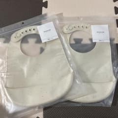 【新品】3COINS シリコーンヒブ　離乳食ヒブ　ヒブ　2枚セットのサムネイル