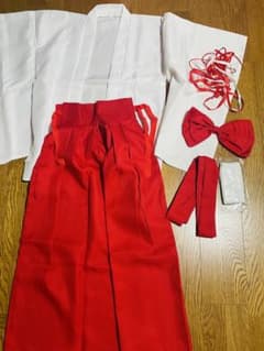 巫女さん　コスプレ　衣装のサムネイル