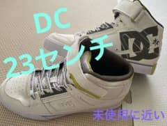 ☆大人気DC Shoes 未使用に近い美品☆最安値 レディースシューズ23 