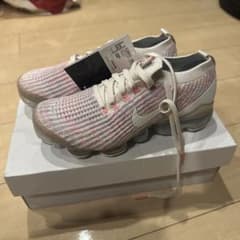 【新品未使用・箱タグ付】NIKE AIR VAPORMAX FLYKNIT 3のサムネイル