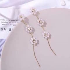 フラワーパールピアスのサムネイル