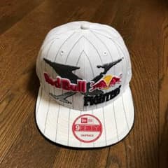 ニューエラ レッドブル(red bull) デザインのストレートキャップのサムネイル