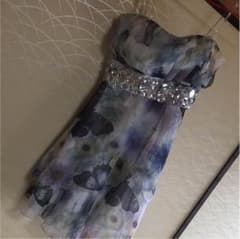 ドレスのサムネイル