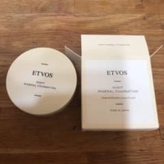 ETVOS ナイトミネラルファンデーションCのサムネイル