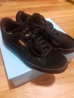 PUMAプーマ　スニーカー黒のサムネイル