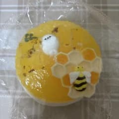 あざらし、はち、はちみつがモチーフとなった柔らかめなスクイーズです。のサムネイル