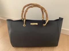新品　ケイティロクストンバック　ネイビーのサムネイル