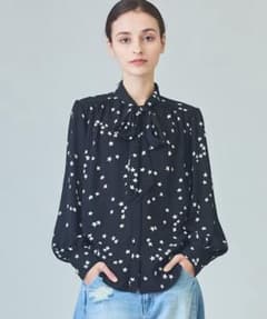 小泉今日子さん着用⭐︎グレースコンチネンタルエトワールボウブラウス 