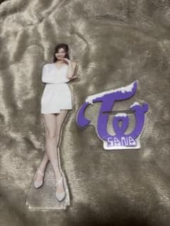 【1番くじ】TWICE サナ アクリルスタンドのサムネイル