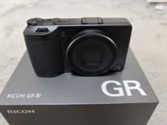 RICOH GR IV デジタルカメラ 本体のサムネイル