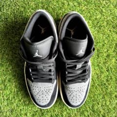 Nike Air Jordan 1 Low グレー/ブラックのサムネイル