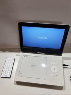 東芝】レグザ ポータブルDVDプレーヤー SD-P1010S 車載用ホルダー付