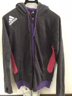 adidas アディダス パーカー　スエット生地。　kフットサル？のサムネイル
