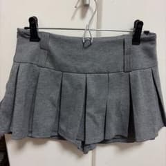 グレー プリーツ ミニスカート インナーパンツ付き Mサイズのサムネイル